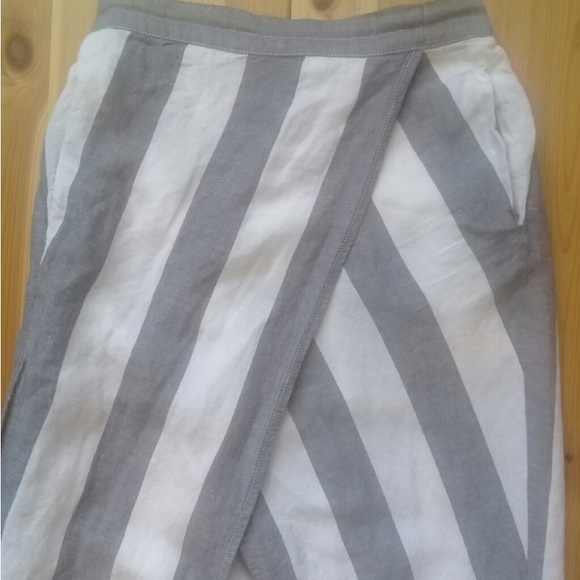 Madewell gray and white stripped overlay linen skirt - Picture 3 of 4